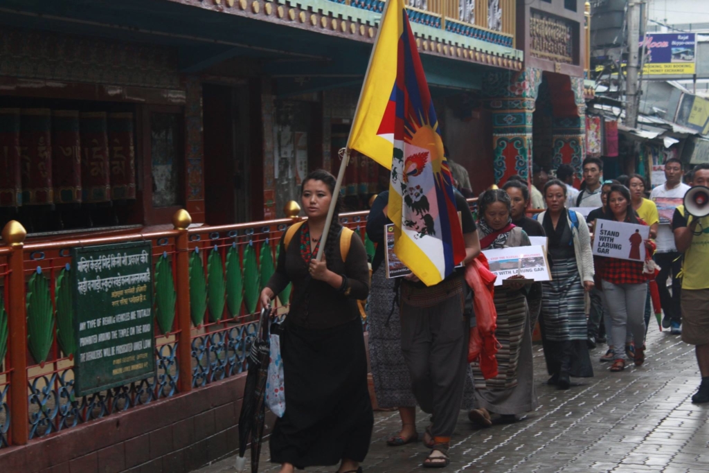 larung gar protest 1